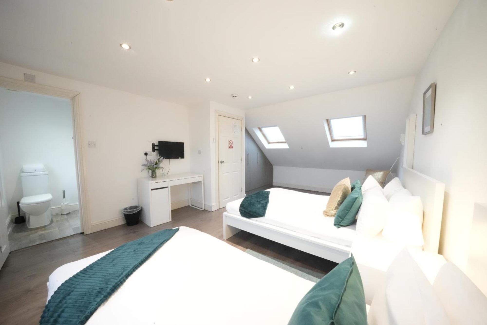 Grand Airport Ensuites Harmondsworth Dış mekan fotoğraf