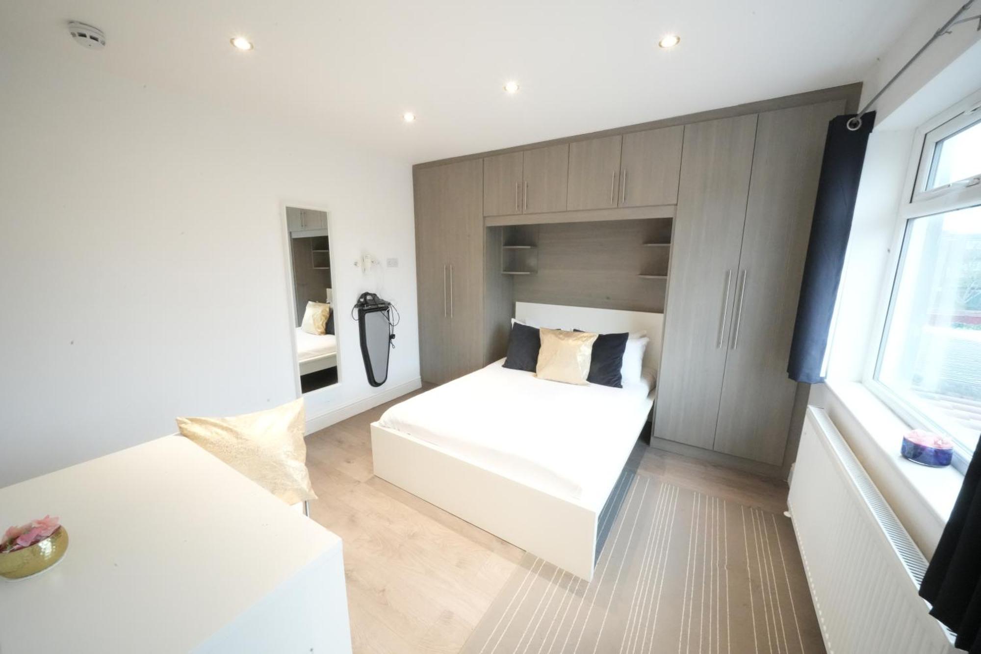 Grand Airport Ensuites Harmondsworth Dış mekan fotoğraf