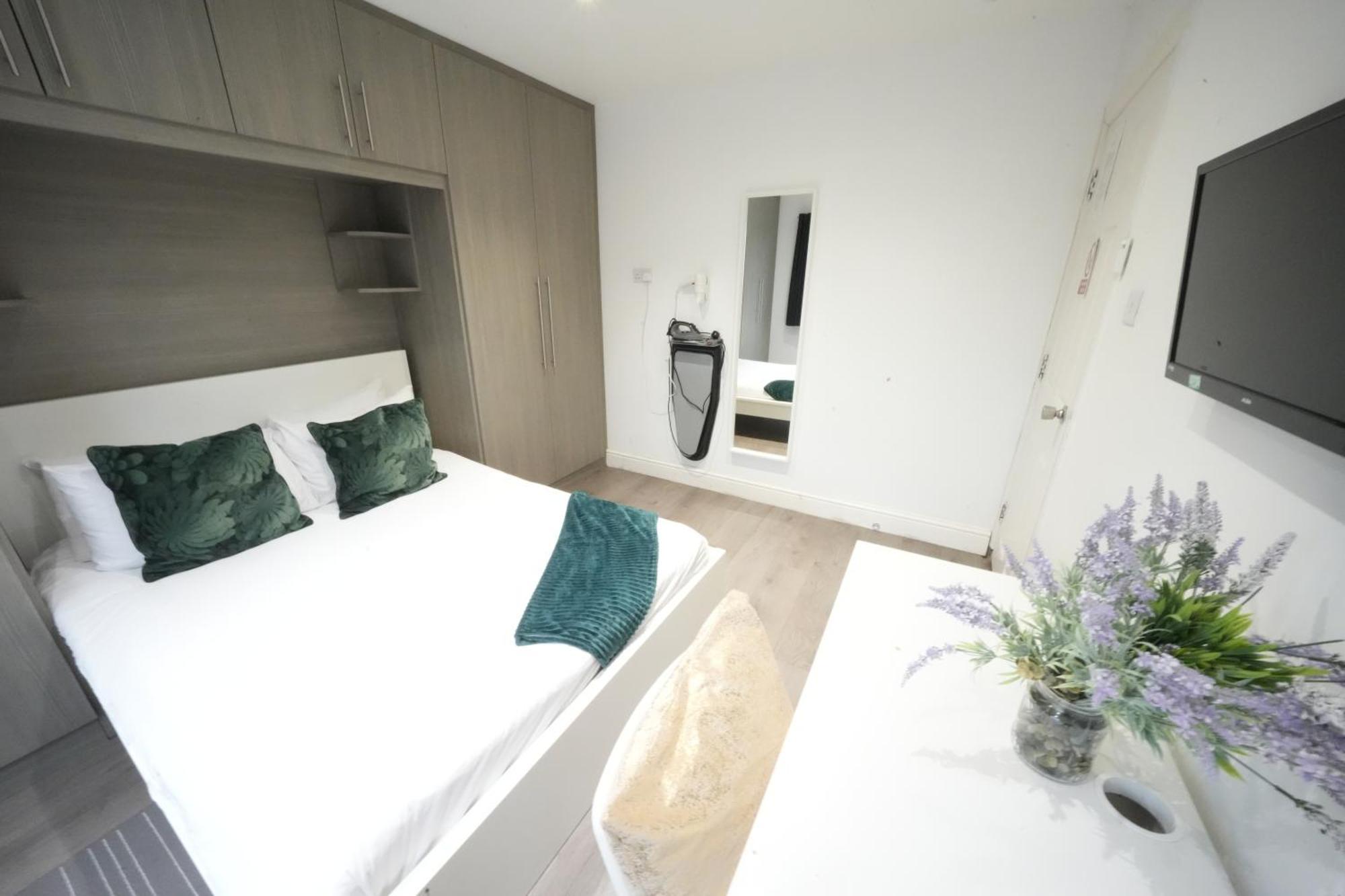 Grand Airport Ensuites Harmondsworth Dış mekan fotoğraf