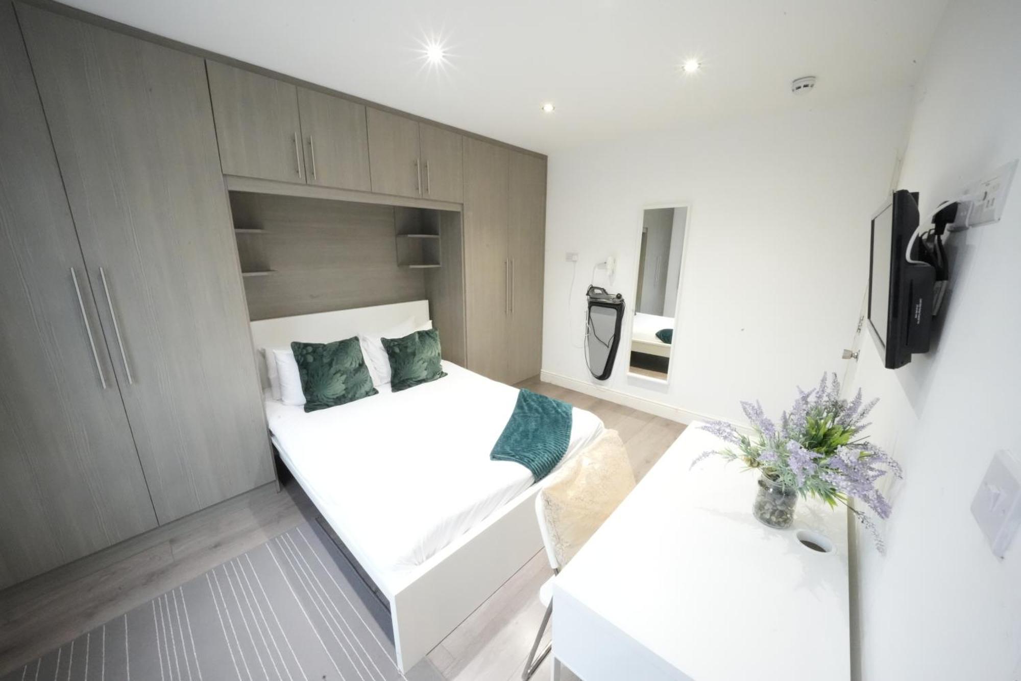 Grand Airport Ensuites Harmondsworth Dış mekan fotoğraf