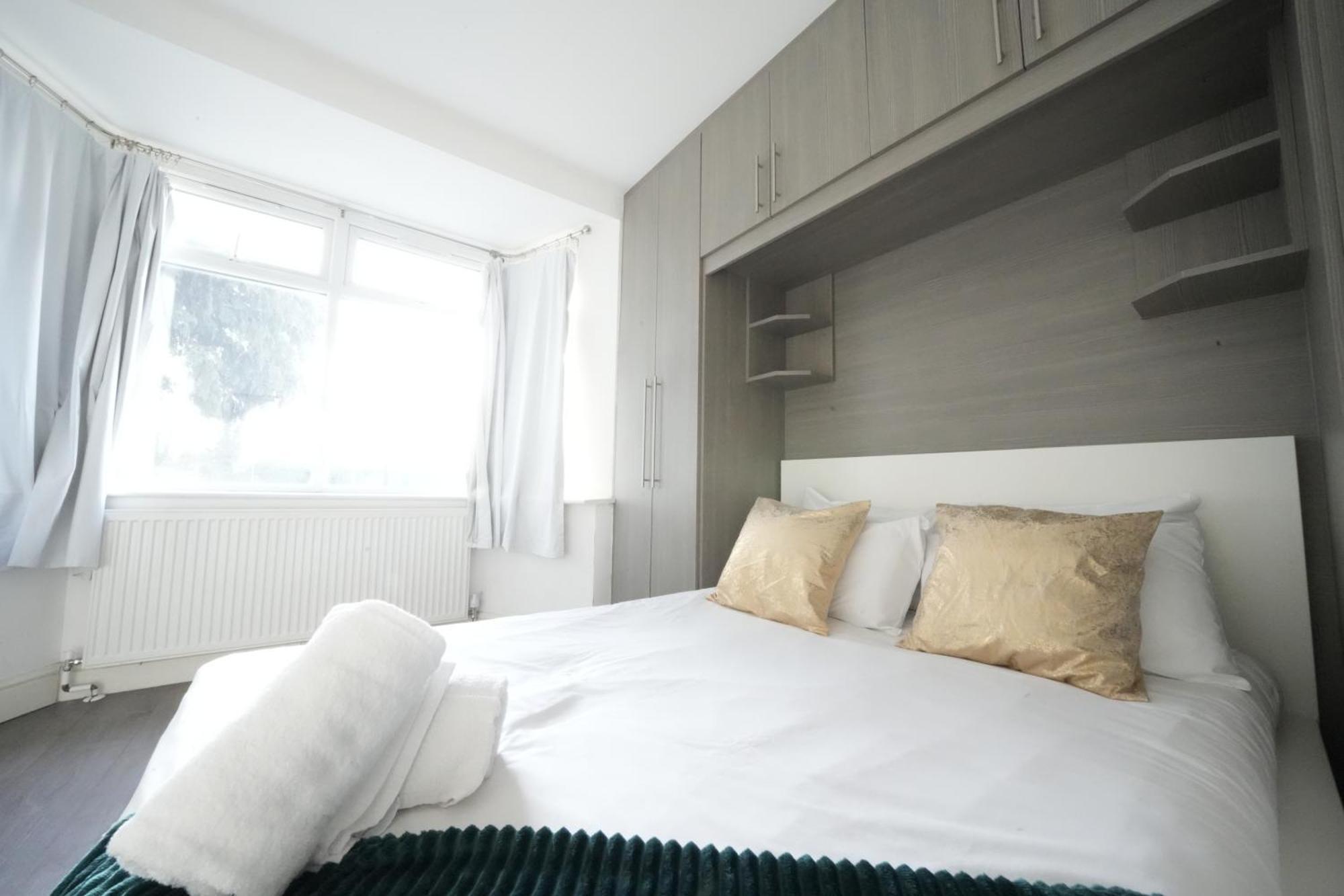 Grand Airport Ensuites Harmondsworth Dış mekan fotoğraf